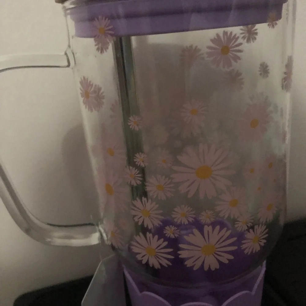 10 Strawberry Street Adria hydration Travel Tumbler lilac daisy pattern